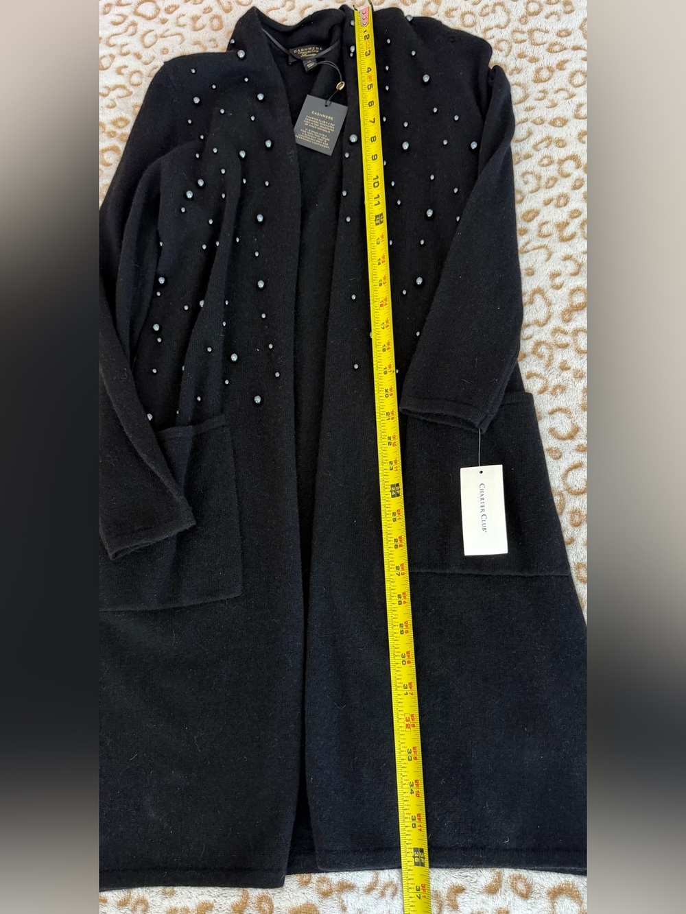NWT Charter Club Luxury Classic Black Cardigan
Women’s 100% Cashmere Size: S - Picture 7 of 7